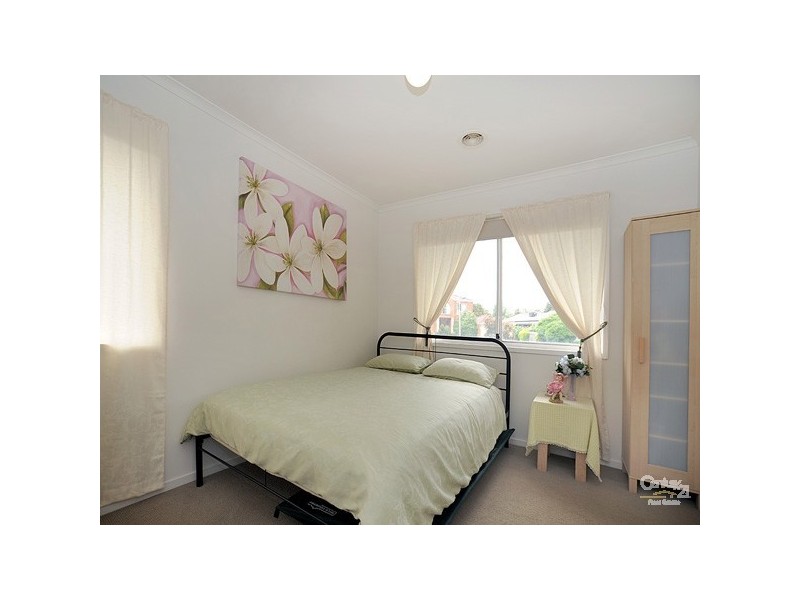 2 Lena Court, Berwick VIC 3806