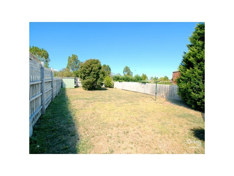 6 Adelaide Close, Berwick VIC 3806