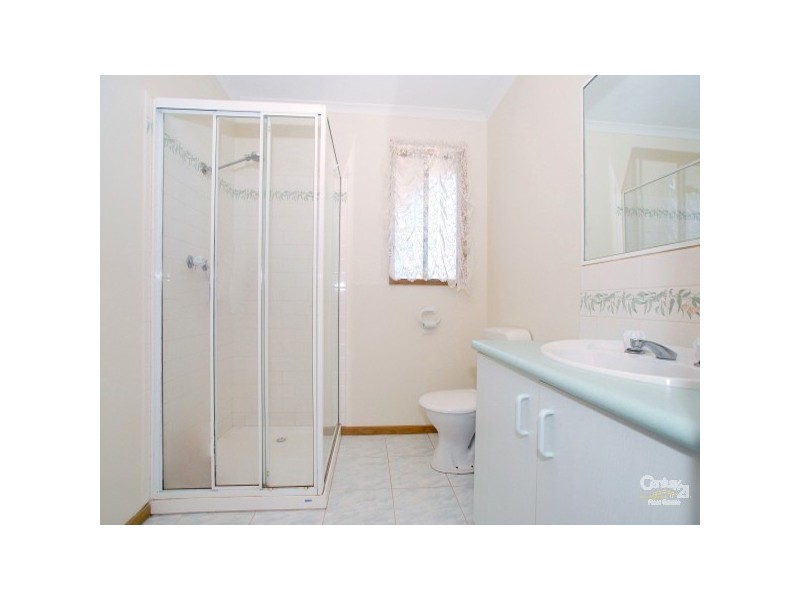 6 Adelaide Close, Berwick VIC 3806