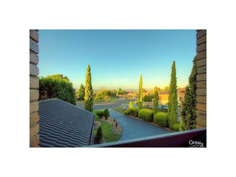 12 Delmont Court, Endeavour Hills VIC 3802