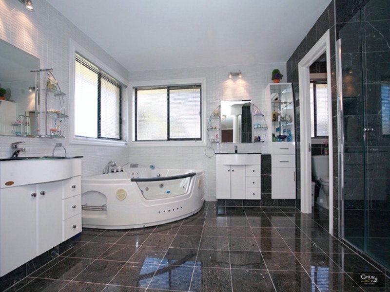 95 Marisa Crescent, Berwick VIC 3806