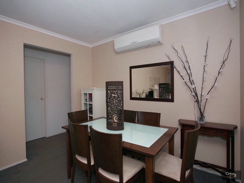 32 Natanya Drive, Pakenham VIC 3810