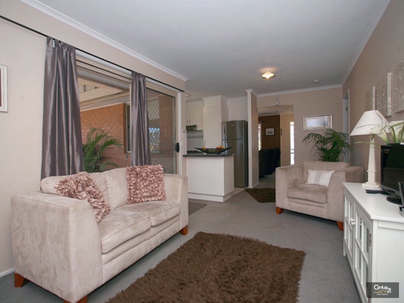 32 Natanya Drive, Pakenham VIC 3810