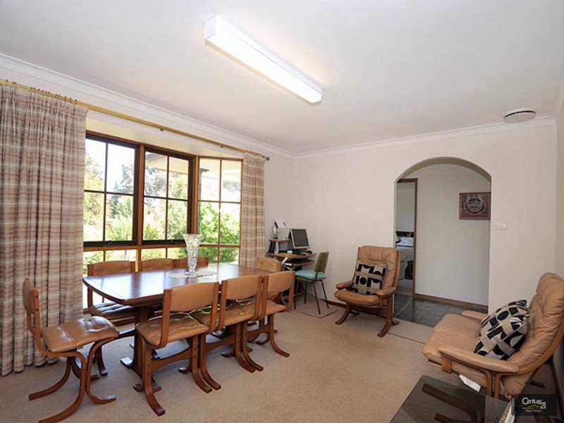 43 Cheviot Avenue, Berwick VIC 3806