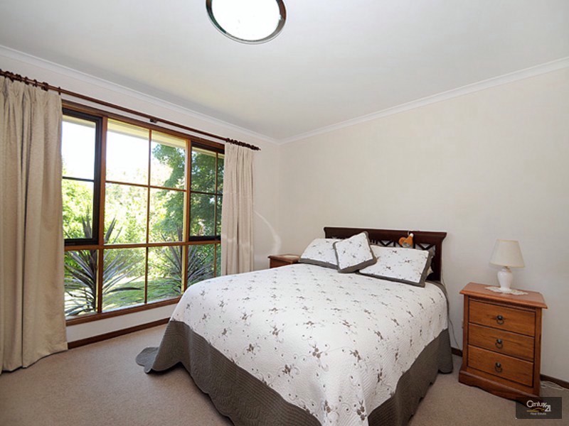 43 Cheviot Avenue, Berwick VIC 3806