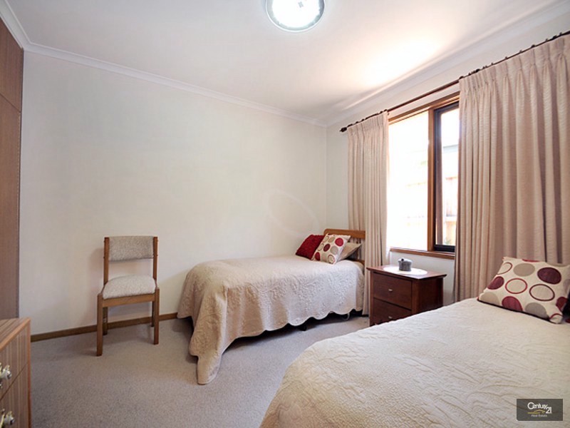 43 Cheviot Avenue, Berwick VIC 3806