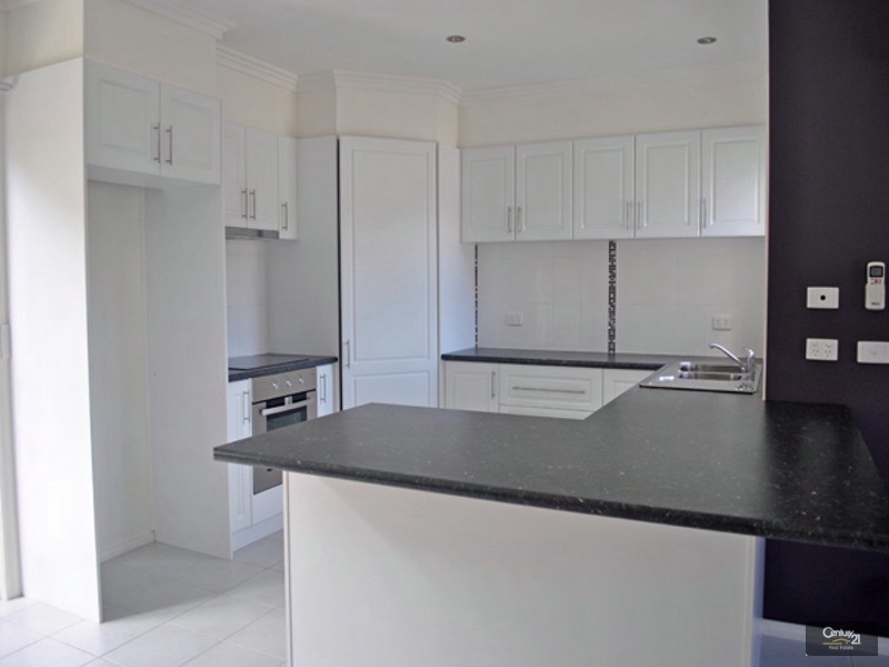 2/56 Albert Road,, Hallam VIC 3803