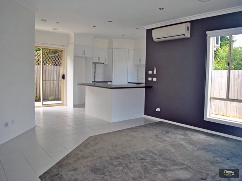 2/56 Albert Road,, Hallam VIC 3803