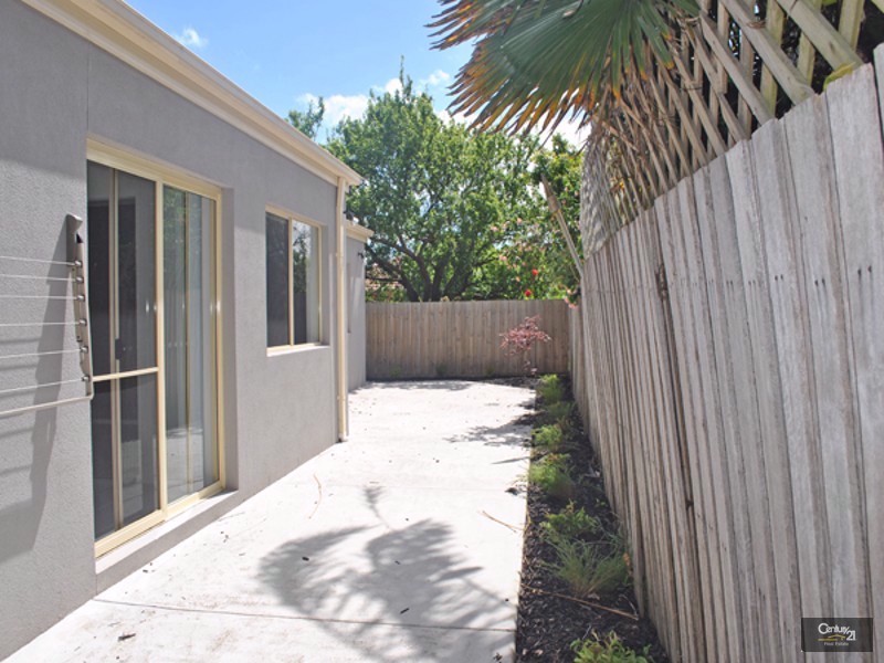 2/56 Albert Road,, Hallam VIC 3803
