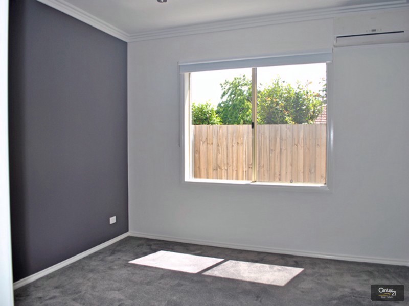 2/56 Albert Road,, Hallam VIC 3803
