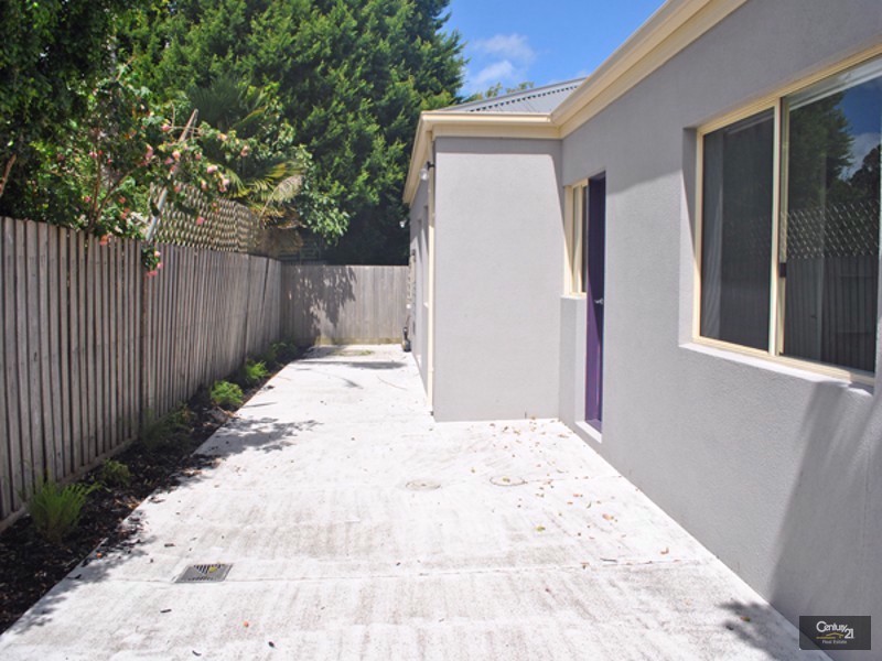 2/56 Albert Road,, Hallam VIC 3803