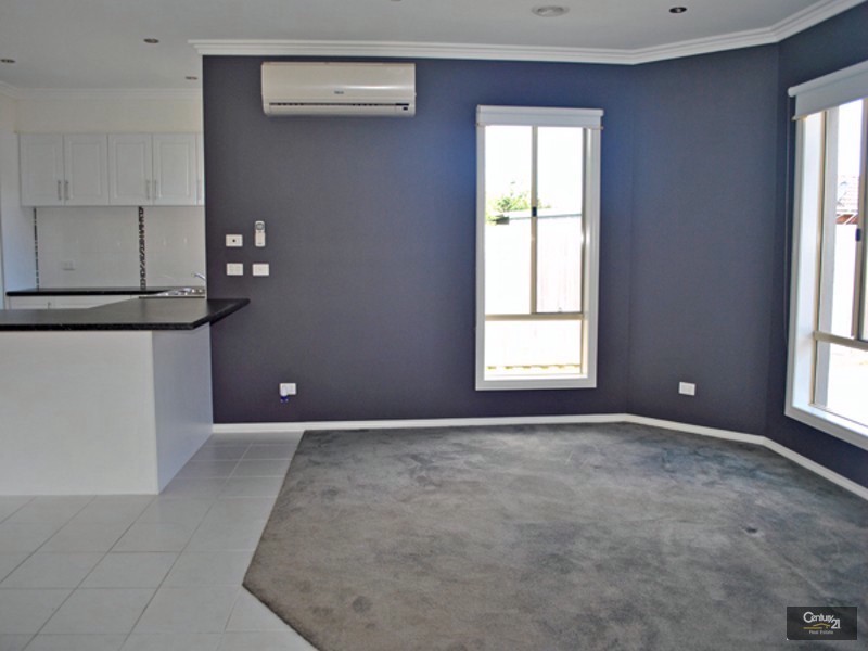 2/56 Albert Road,, Hallam VIC 3803