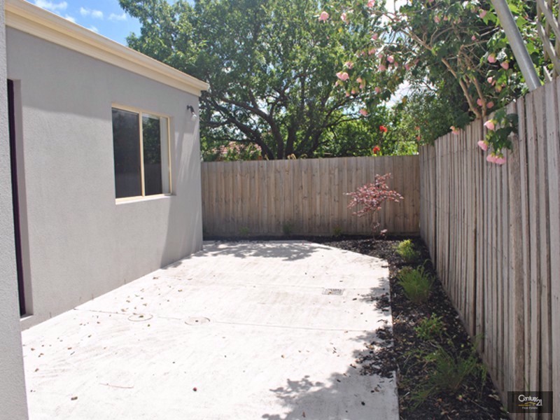 2/56 Albert Road,, Hallam VIC 3803