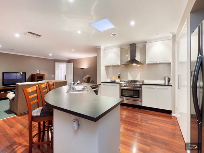 1 Talinga Court, Berwick VIC 3806