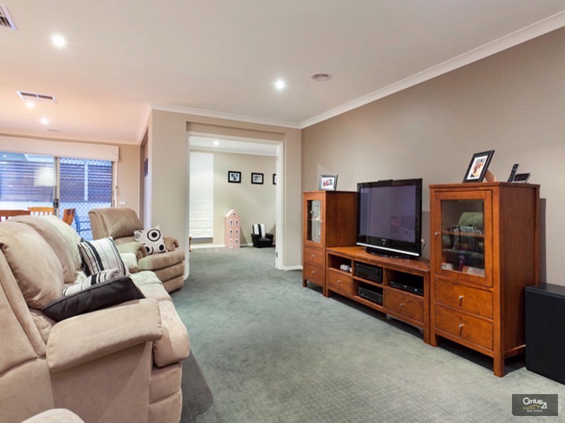 1 Talinga Court, Berwick VIC 3806