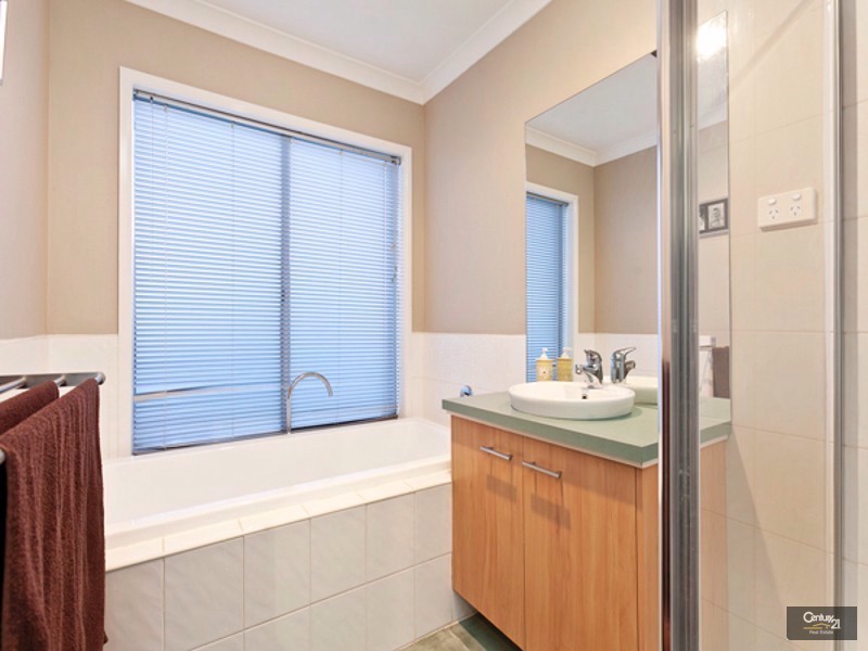 1 Talinga Court, Berwick VIC 3806