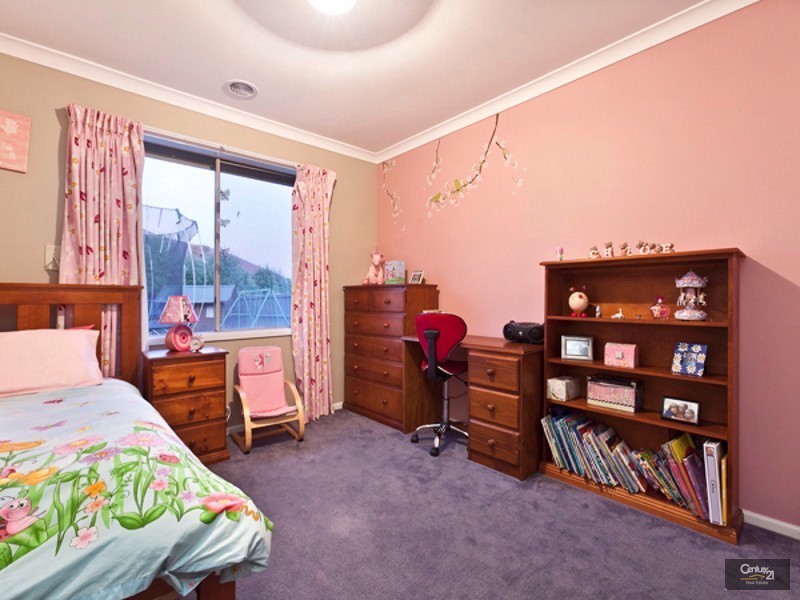 1 Talinga Court, Berwick VIC 3806