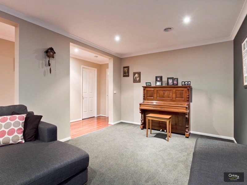 1 Talinga Court, Berwick VIC 3806