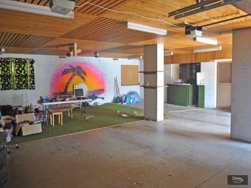 2-4 Outlook Drive, Berwick VIC 3806