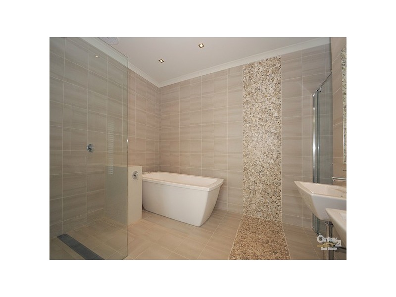 6 Torney Street, Cranbourne East VIC 3977