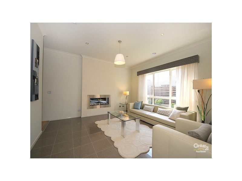 6 Torney Street, Cranbourne East VIC 3977