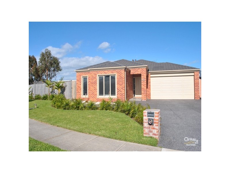 17 Don Collins Way, Berwick VIC 3806