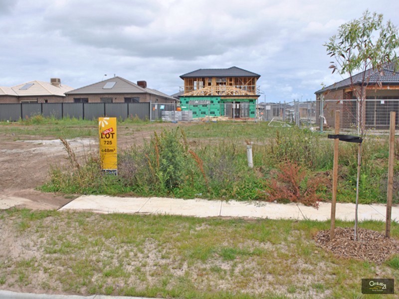 725 Hackney Street, Clyde North VIC 3978