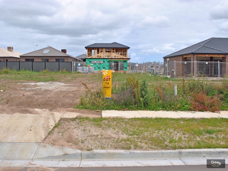 725 Hackney Street, Clyde North VIC 3978