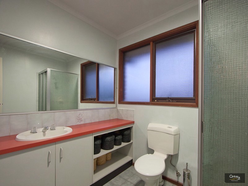 2 Fitzgerald Road, Hallam VIC 3803