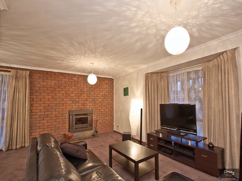 2 Fitzgerald Road, Hallam VIC 3803