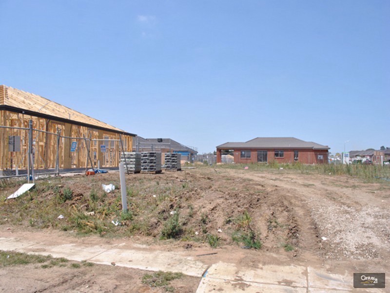 36 MacKillop Way, Clyde North VIC 3978