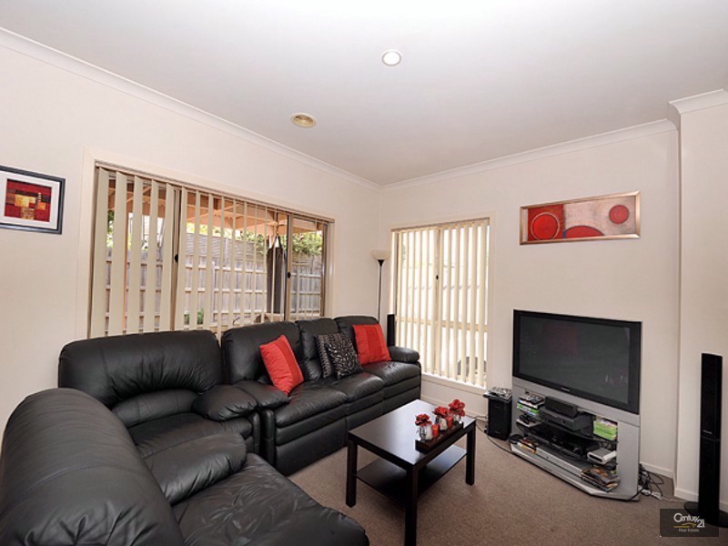 6/101 Golf Links Road, Berwick VIC 3806