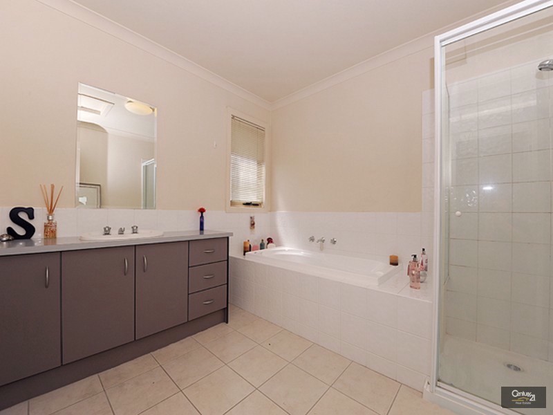 6/101 Golf Links Road, Berwick VIC 3806