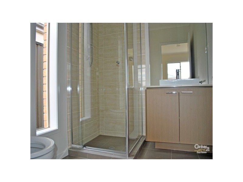 35 Connewara Crescent, Clyde North VIC 3978