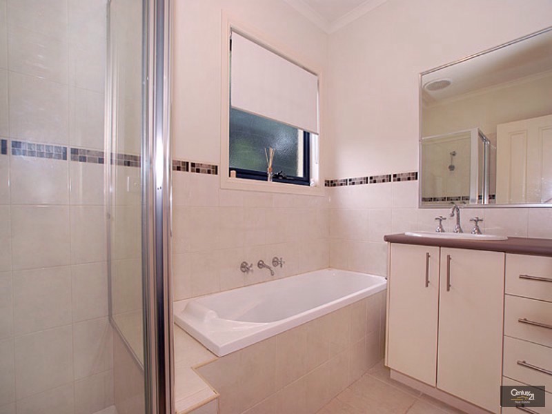 1/49 Palmerston Street, Berwick VIC 3806