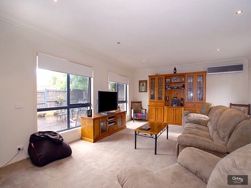 1/49 Palmerston Street, Berwick VIC 3806