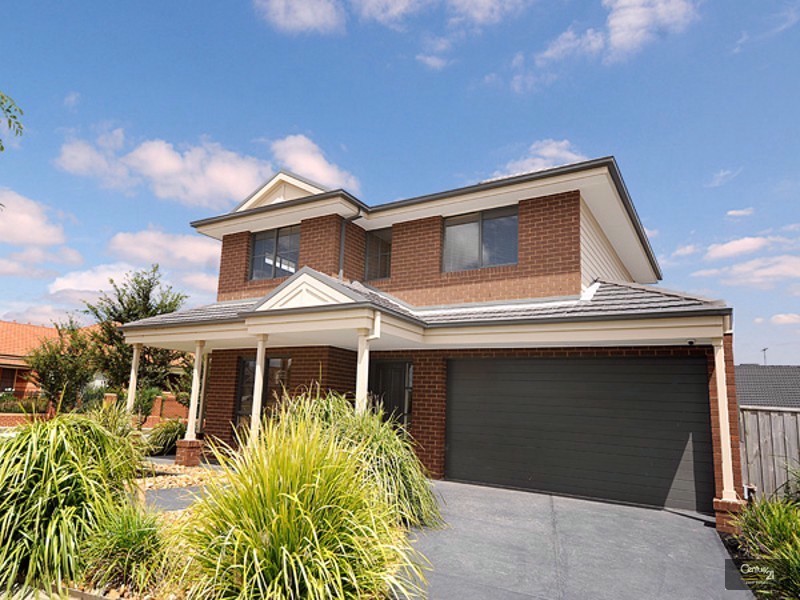 33 Premier Drive, Berwick VIC 3806