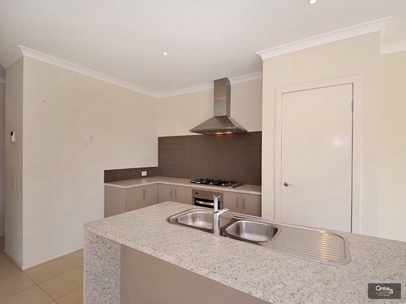 33 Premier Drive, Berwick VIC 3806