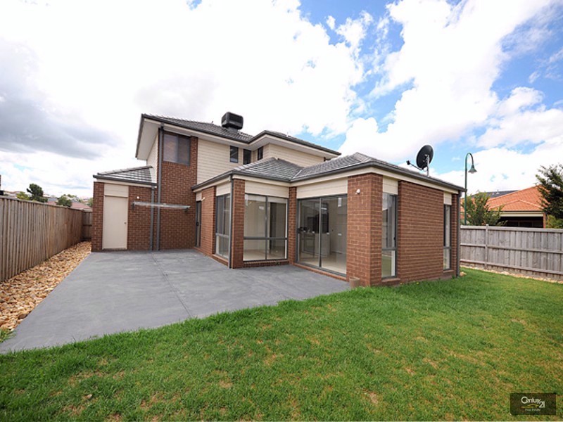 33 Premier Drive, Berwick VIC 3806