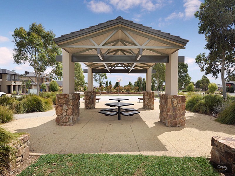 33 Premier Drive, Berwick VIC 3806