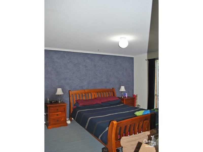 87 Amber Crescent, Narre Warren VIC 3805