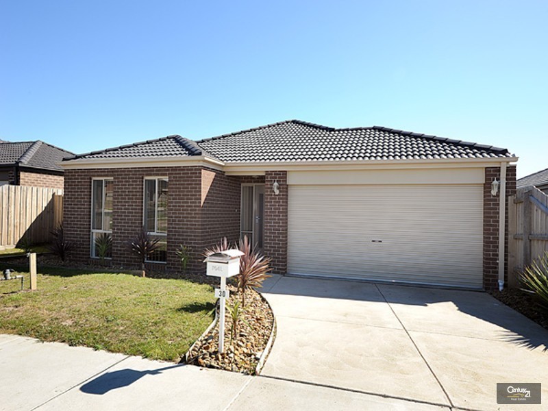 30 Kingsfield Crescent, Lynbrook VIC 3975