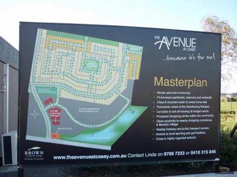 50 Charlbury Crescent, Cranbourne North VIC 3977