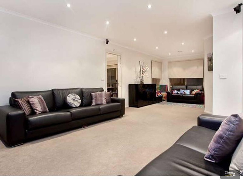 10  Shand Court, Berwick VIC 3806