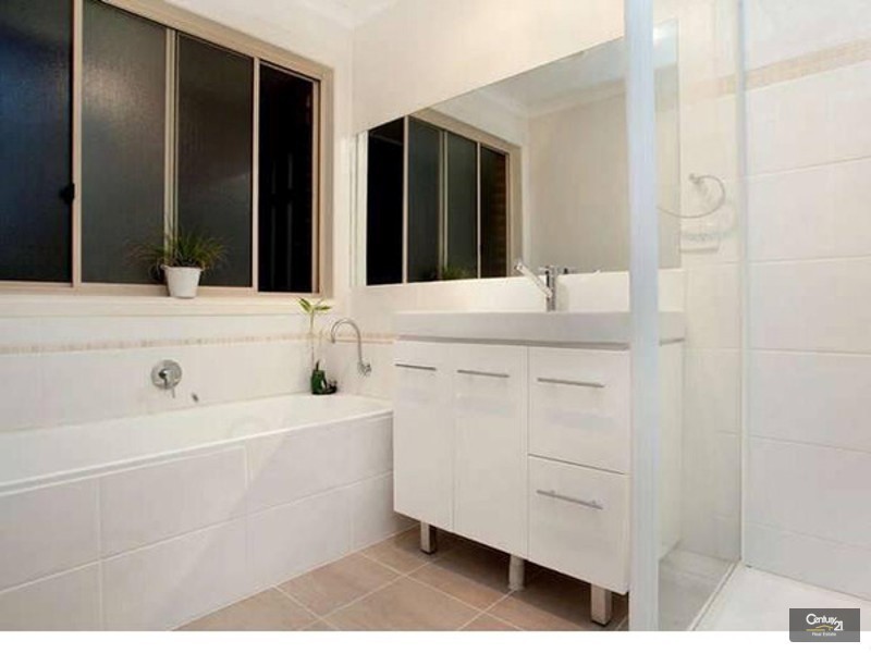 10  Shand Court, Berwick VIC 3806