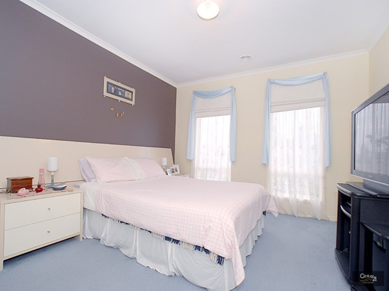 13  McIlwraith Court, Berwick VIC 3806