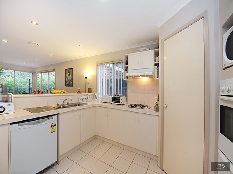 13 Harmon Close, Berwick VIC 3806