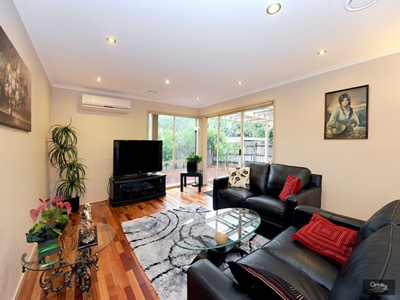 13 Harmon Close, Berwick VIC 3806