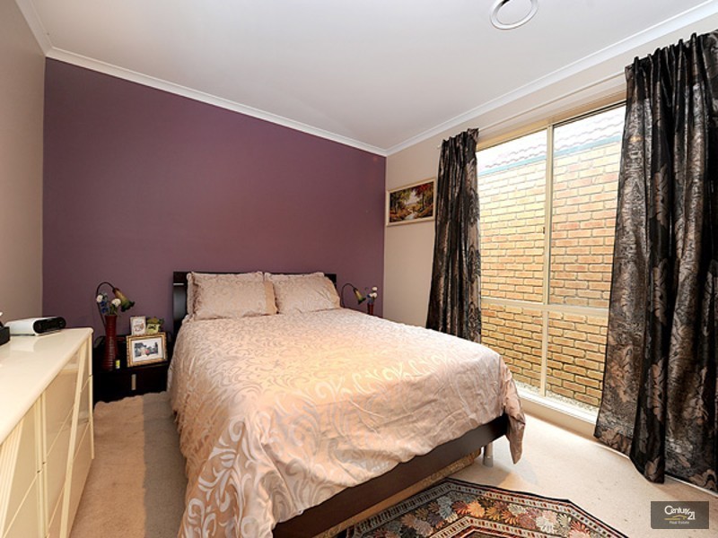 13 Harmon Close, Berwick VIC 3806