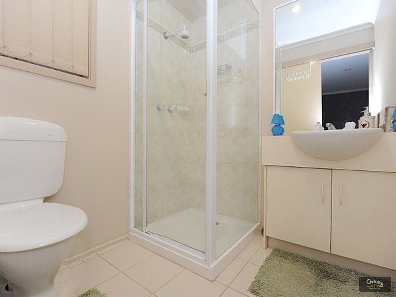 13 Harmon Close, Berwick VIC 3806